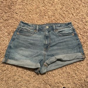 Size 8 American Eagle Mom Shorts